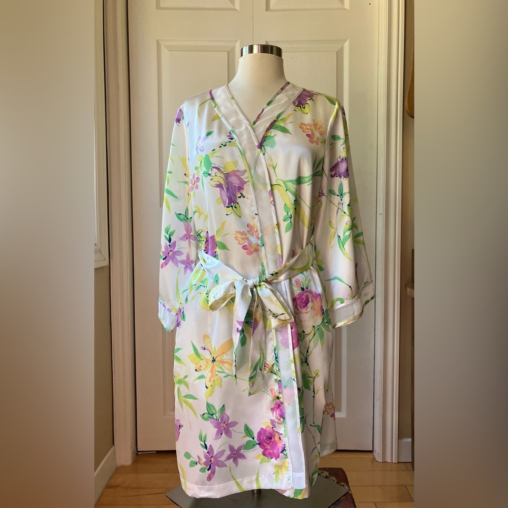 Vintage August Silk floral satin kimono style robe